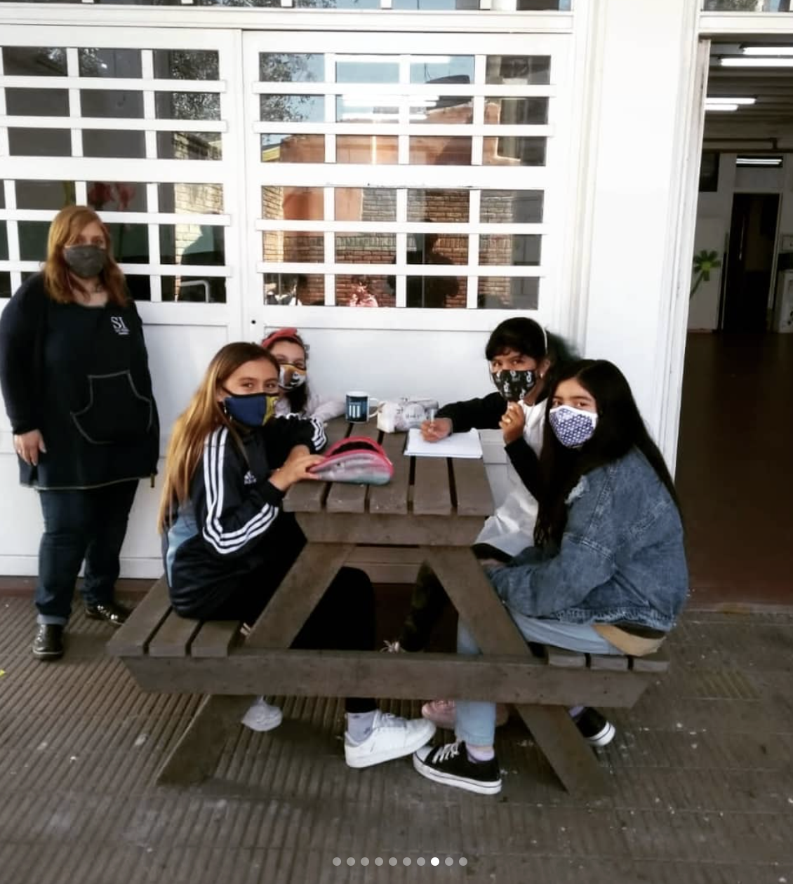 Muebles sostenibles donados a instituciones